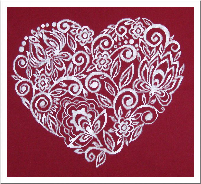 LACE FLOWER HEART
