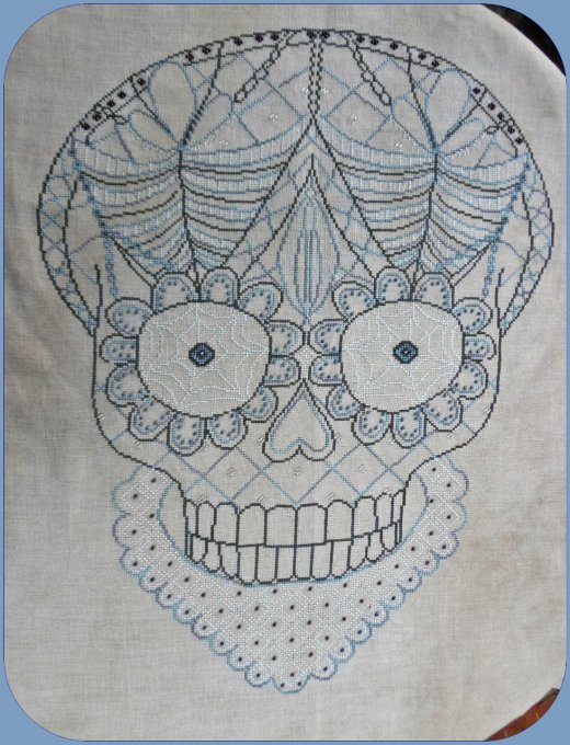 LACE SKULL